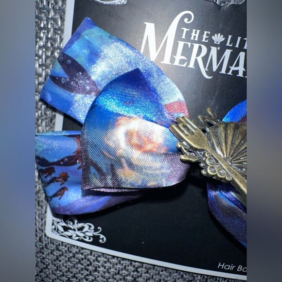 Disney's The Little‎ Mermaid Castle Bow - Picture 5 of 6